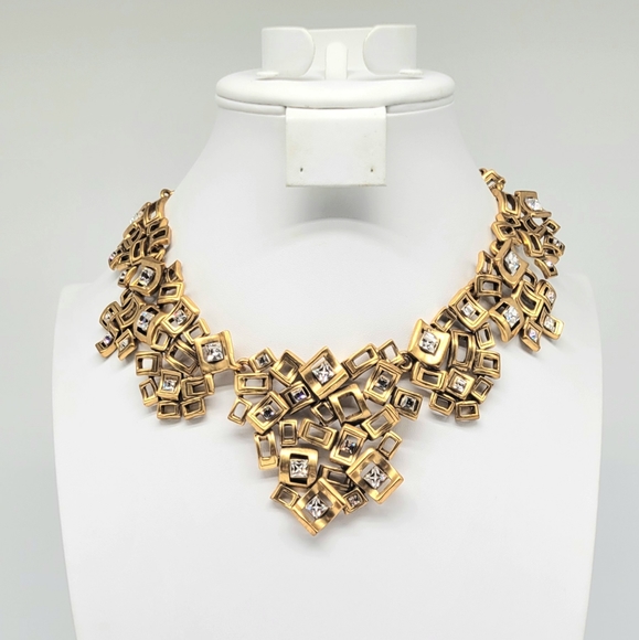 Oscar de la Renta Diamond Swarovski Crystal Square Cluster Statement Necklace - Picture 7 of 14
